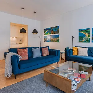  Apartment Downtown By The River By Lovelystay